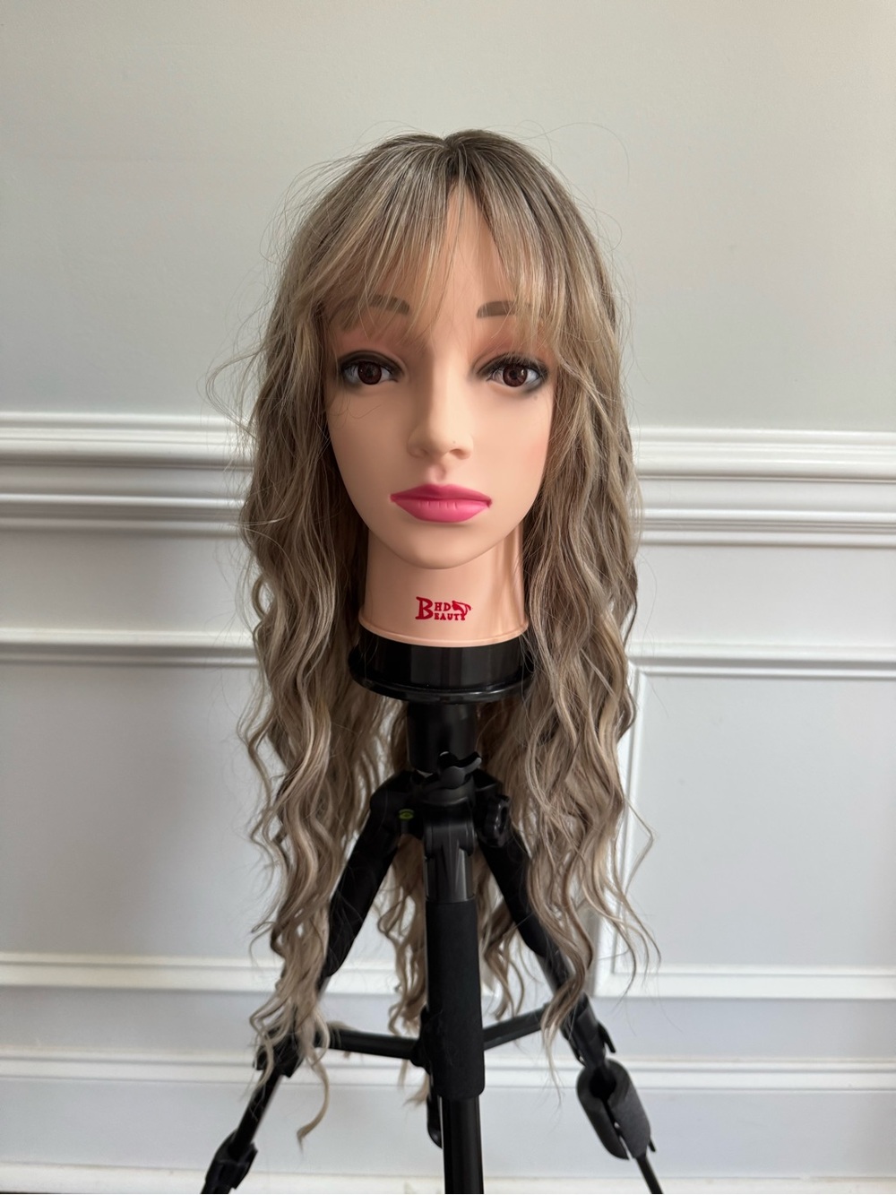 JB EXTENSIONS OSSIE LONG, WITH TAG, BLONDE HIGHLIGHT - Picture 2 of 4